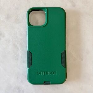 OtterBox Commuter Series Case for iPhone 13 and 14